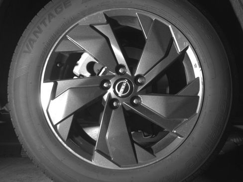 Used 2025 Nissan Rogue SV AWD/4WD image 15