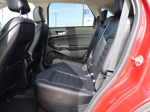Used 2024 Ford Edge SEL w/ Convenience Package image 10