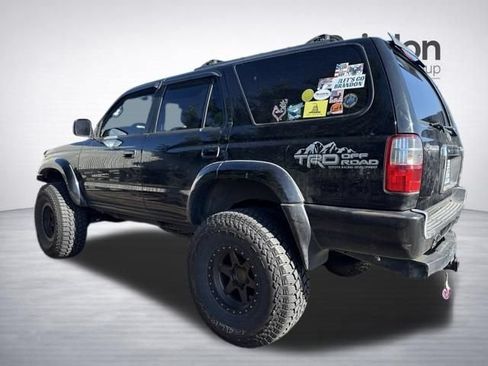 Used 2002 Toyota 4Runner SR5 AWD/4WD image 9