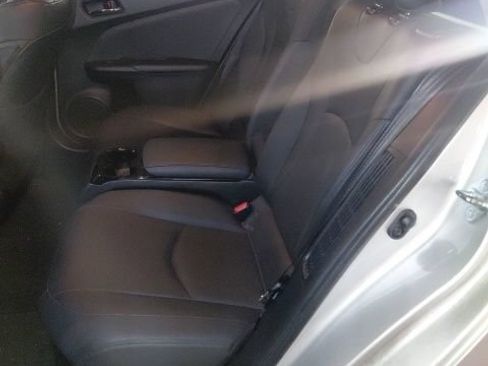 Used 2017 Toyota Prius Prime Advanced w/ Preferred Accessory Package FWD image 6
