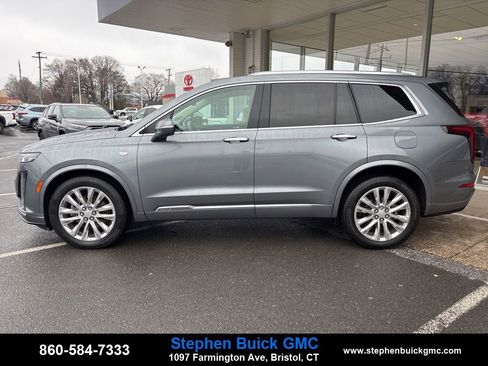 Used 2020 Cadillac XT6 Premium Luxury image 4