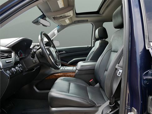 Used 2019 Chevrolet Suburban Premier w/ Max Trailering Package image 10