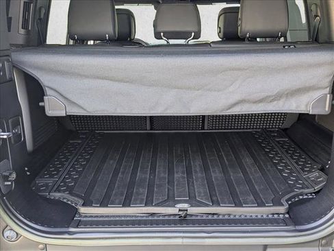 Certified 2023 Land Rover Defender 110 V8 image 6