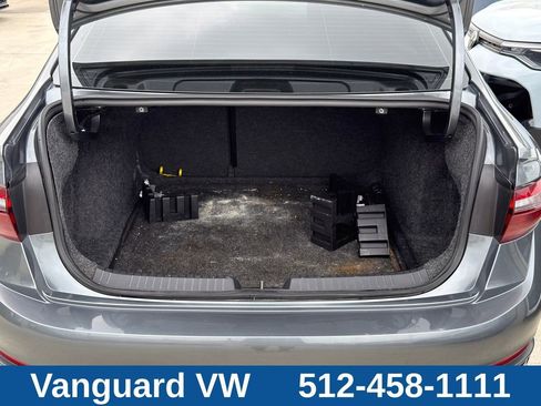 Used 2023 Volkswagen Jetta SEL FWD image 9