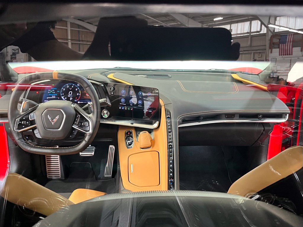 Used 2020 Chevrolet Corvette Stingray Preferred Cpe w/ 2LT Preferred Equipment Group RWD image 19
