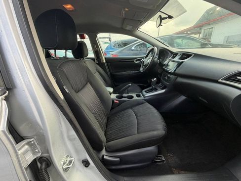 Used 2019 Nissan Sentra SV FWD image 13
