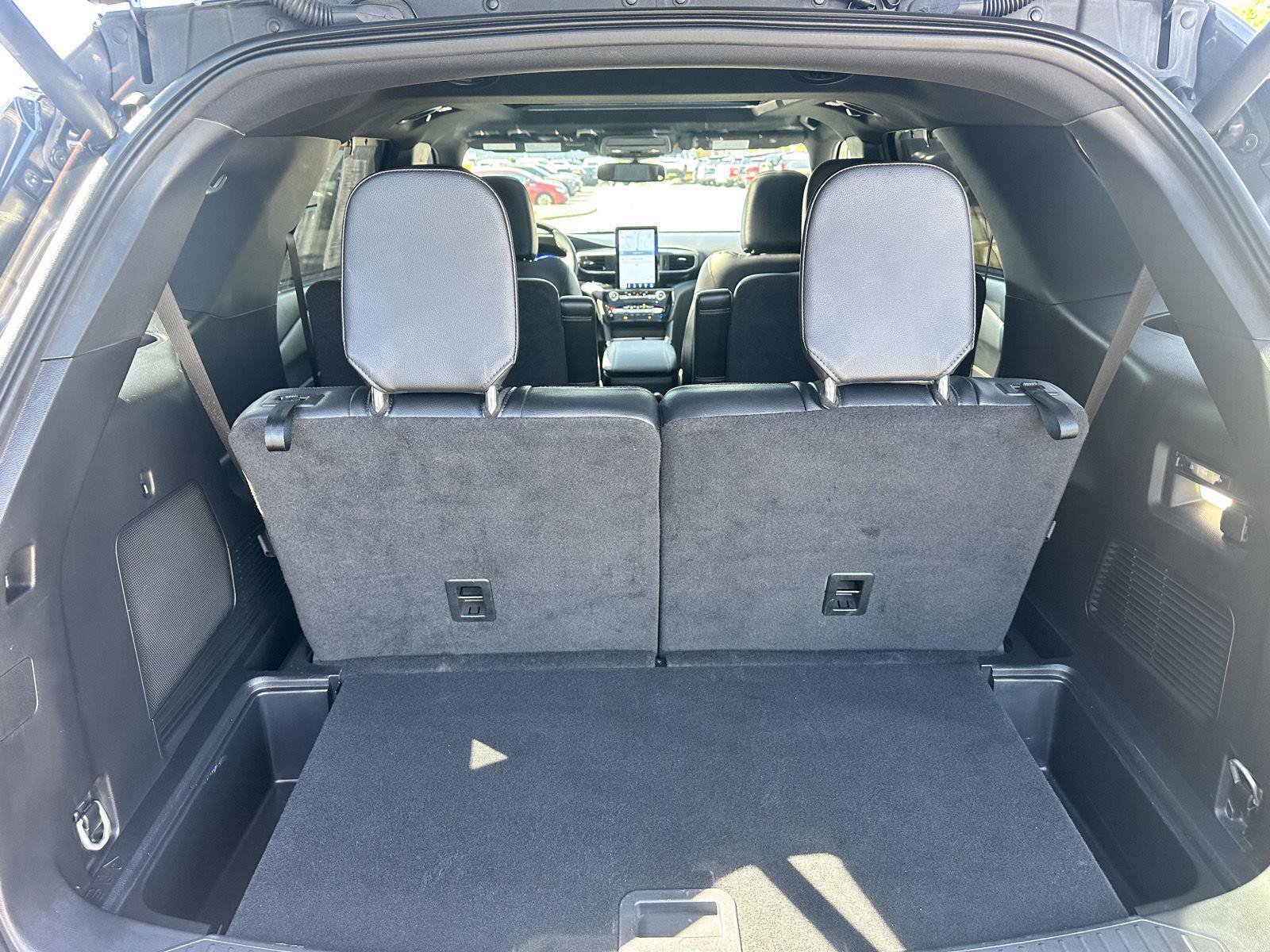 Used 2023 Ford Explorer ST w/ Equipment Group 401A AWD/4WD image 18