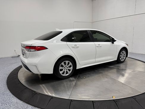 Used 2022 Toyota Corolla LE w/ Carpet Mat Package (TMS) image 8