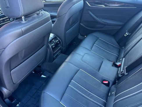 Certified 2023 BMW 530i w/ Convenience Package image 4