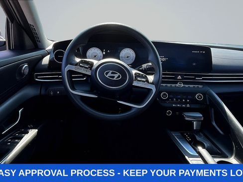 Used 2024 Hyundai Elantra SEL FWD image 8