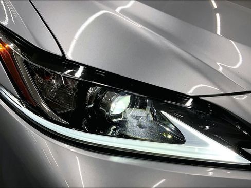 Used 2025 Lexus ES 300h w/ Premium Package image 27