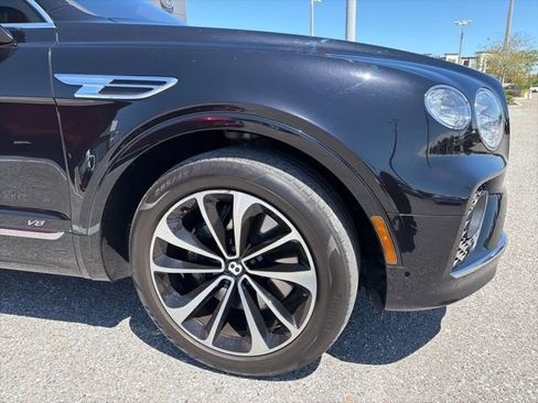 Used 2022 Bentley Bentayga image 8