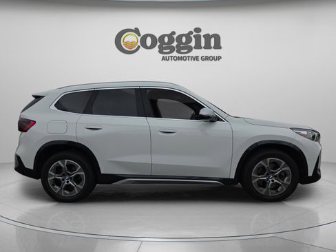 Used 2023 BMW X1 xDrive28i w/ Convenience Package AWD/4WD image 6