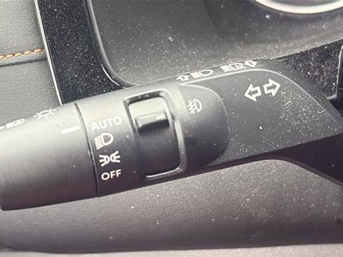 Used 2025 Nissan Pathfinder Rock Creek AWD/4WD image 16