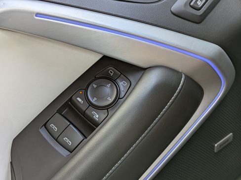 Used 2016 Chevrolet Camaro SS RWD image 19