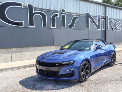 Used 2019 Chevrolet Camaro SS RWD image 21