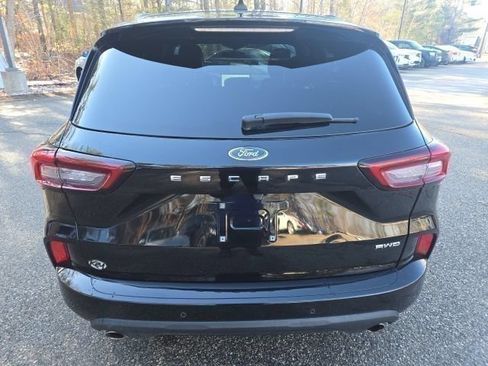 Used 2023 Ford Escape ST-Line w/ Tech Pack #1 AWD/4WD image 4
