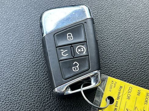 Used 2021 Volkswagen Atlas SEL Premium AWD/4WD image 27