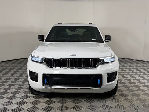 Certified 2023 Jeep Grand Cherokee Overland w/ Luxury Tech Group IV AWD/4WD image 10