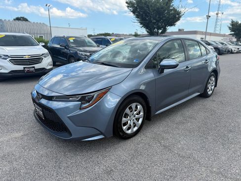 Used 2021 Toyota Corolla LE w/ Carpet Mat Package (TMS) FWD image 4