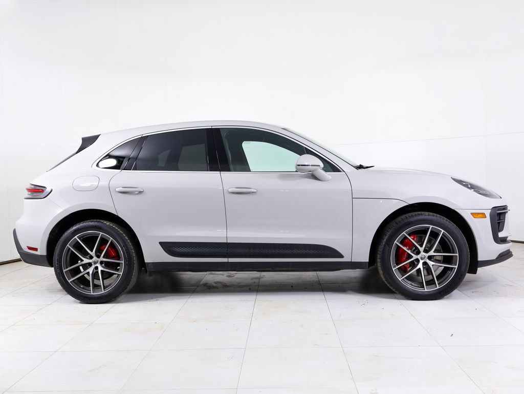 Certified 2023 Porsche Macan S w/ Premium Package AWD/4WD image 31