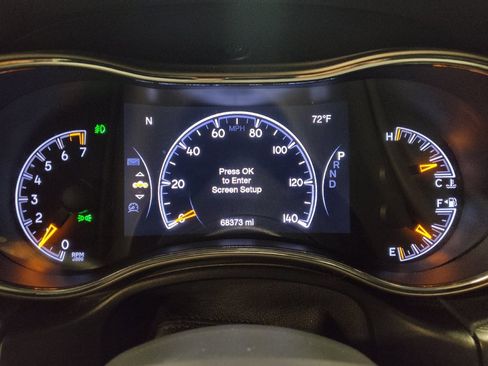 Used 2018 Jeep Grand Cherokee Altitude RWD image 23