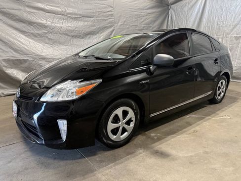 Used 2012 Toyota Prius Three w/ Solar Roof Pkg FWD image 3