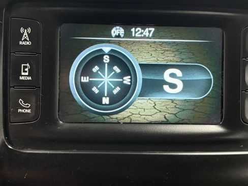 Used 2016 Jeep Cherokee Latitude w/ Cold Weather Group AWD/4WD image 24