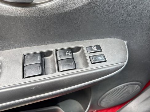 Used 2015 Nissan Versa Note SV FWD image 35