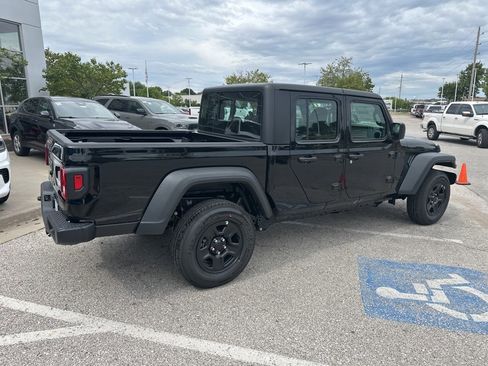 New 2025 Jeep Gladiator Sport image 29