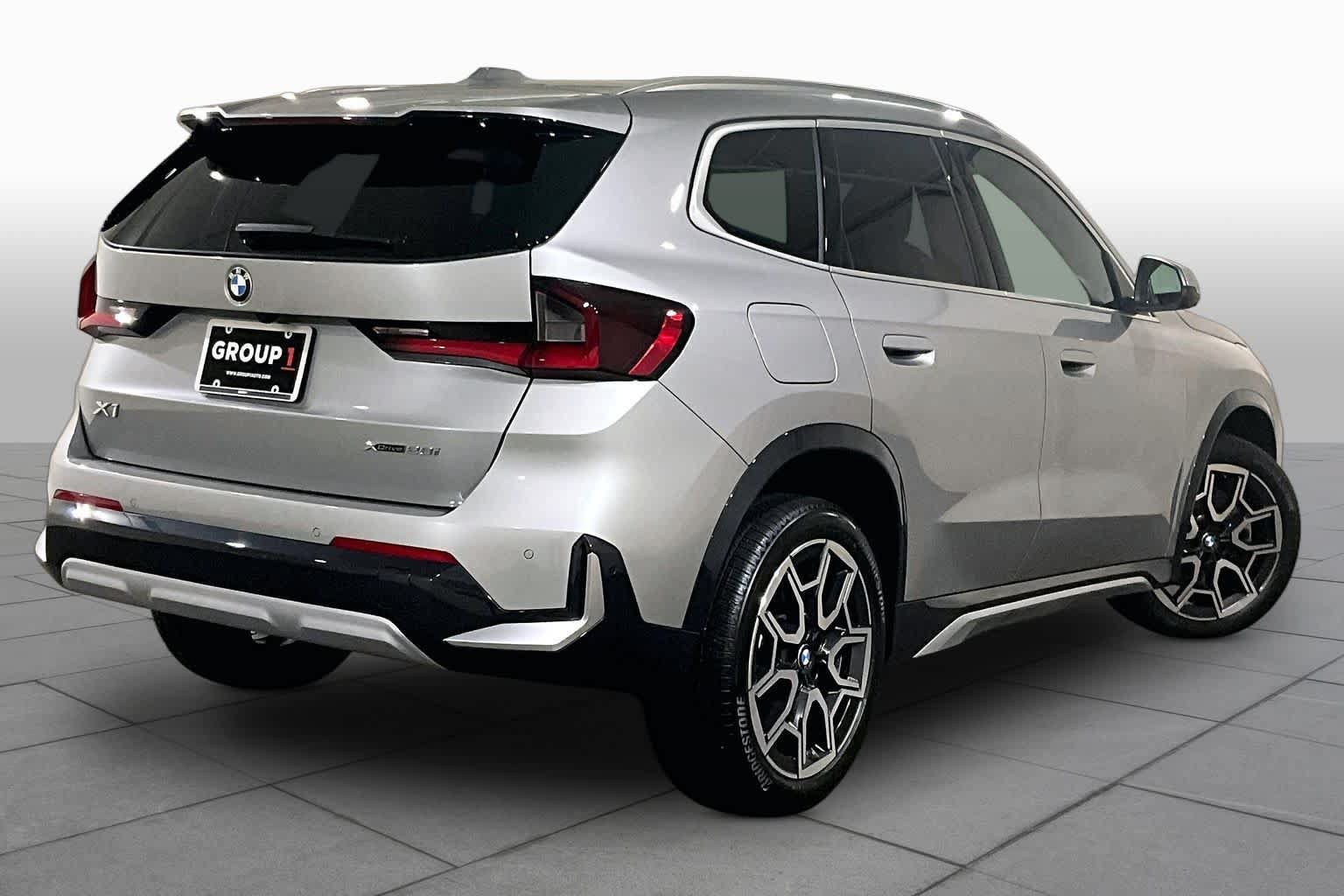 Used 2025 BMW X1 xDrive28i w/ Premium Package AWD/4WD image 12