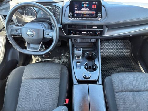 Certified 2025 Nissan Rogue SV image 12