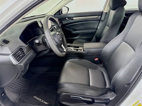 Used 2022 Honda Accord Hybrid image 6