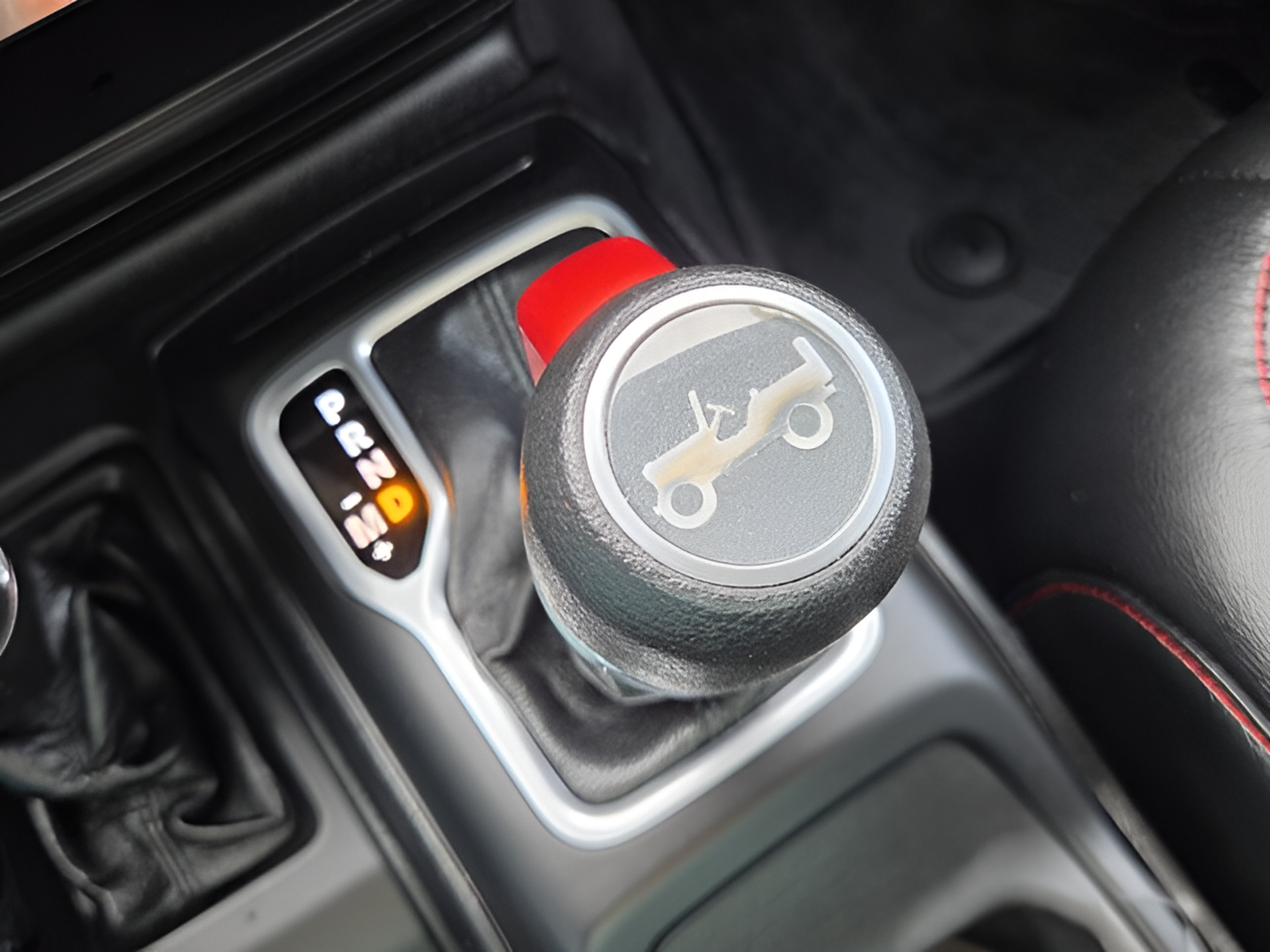 Used 2018 Jeep Wrangler Unlimited Sport S AWD/4WD image 22