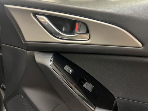 Used 2018 MAZDA MAZDA3 Sport w/ Preferred Equipment Package image 26