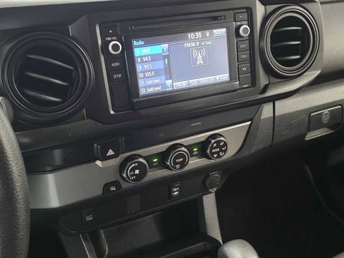 Used 2019 Toyota Tacoma SR w/ SR Convenience Package image 18