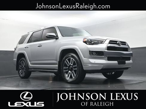 Used 2022 Toyota 4Runner Limited AWD/4WD image 15