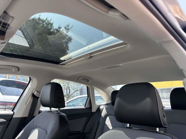 New 2026 Volkswagen Jetta SE FWD image 15