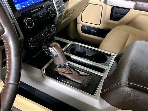 Used 2019 Ford F150 Lariat w/ Equipment Group 501A Mid image 13