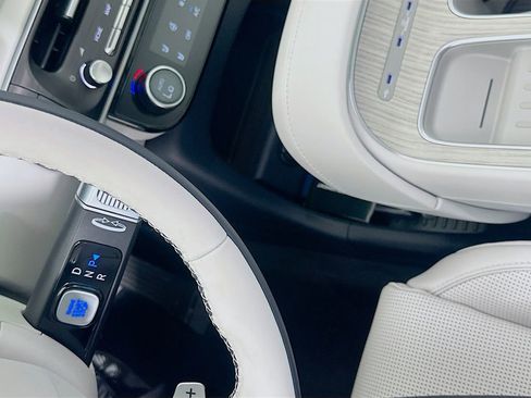 Certified 2026 Hyundai Palisade Calligraphy FWD image 17