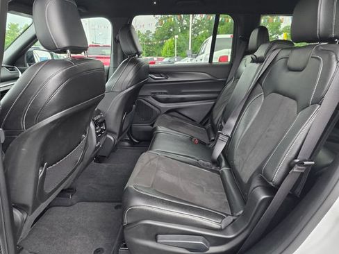 Used 2023 Jeep Grand Cherokee L Laredo RWD image 36