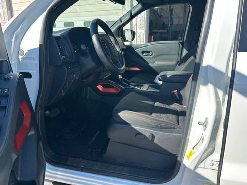 Used 2022 Nissan Frontier Pro-X RWD image 19