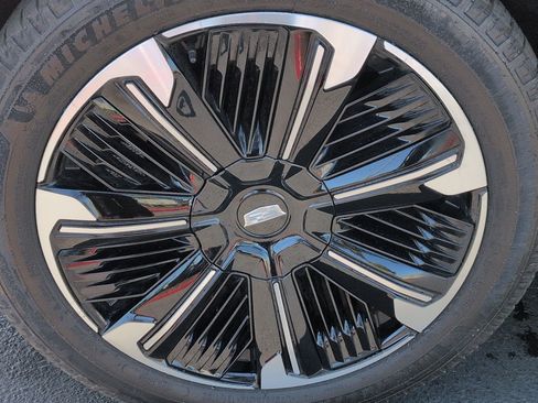 Used 2025 Cadillac Escalade IQ Sport 1 w/ Smart Trailering package AWD/4WD image 13