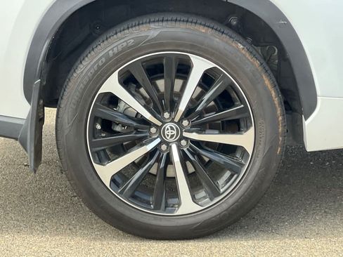 Used 2022 Toyota Highlander XSE AWD/4WD image 19