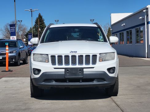 Used 2016 Jeep Compass Latitude image 2