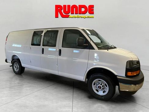 New 2025 GMC Savana 3500 Extended w/ Driver Convenience Package image 7