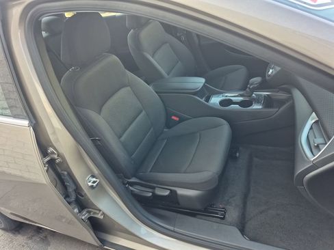 Used 2025 Chevrolet Malibu LT image 17