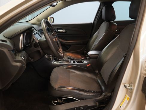 Used 2015 Chevrolet Malibu LT w/ Power Convenience Package FWD image 5