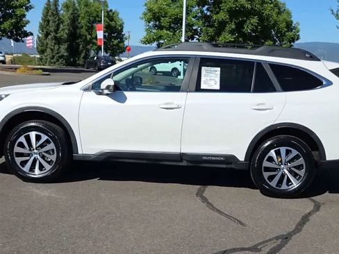 Used 2022 Subaru Outback Premium AWD/4WD image 5