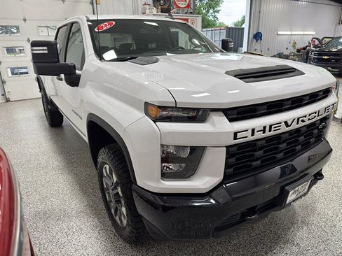 Used 2022 Chevrolet Silverado 2500 Custom w/ Custom Value Package AWD/4WD image 11